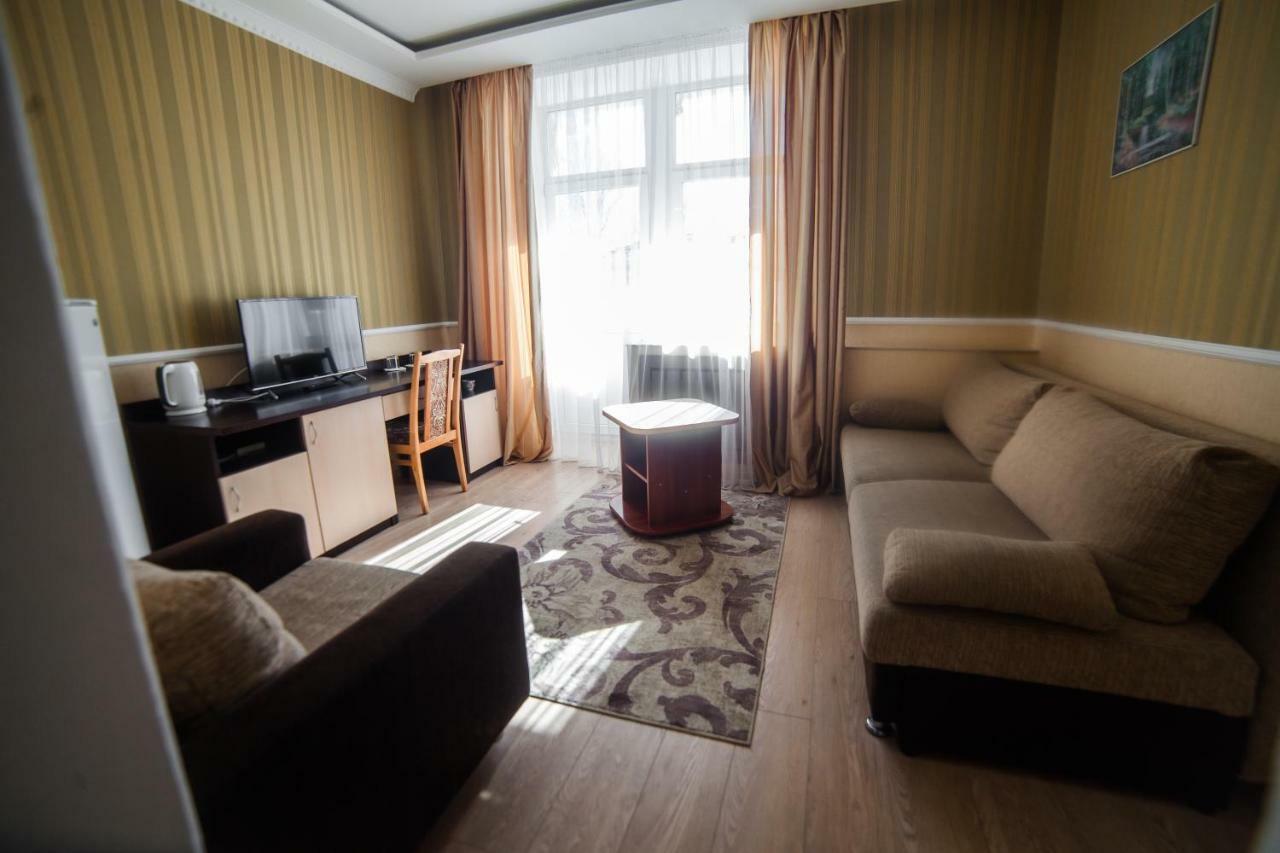 Dvina Hotel Polatsk Exterior foto